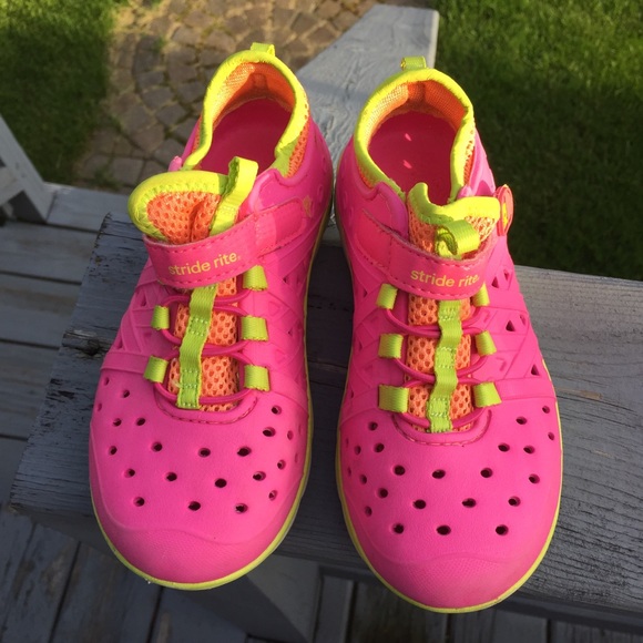 • Stride Rite • - Picture 7 of 8